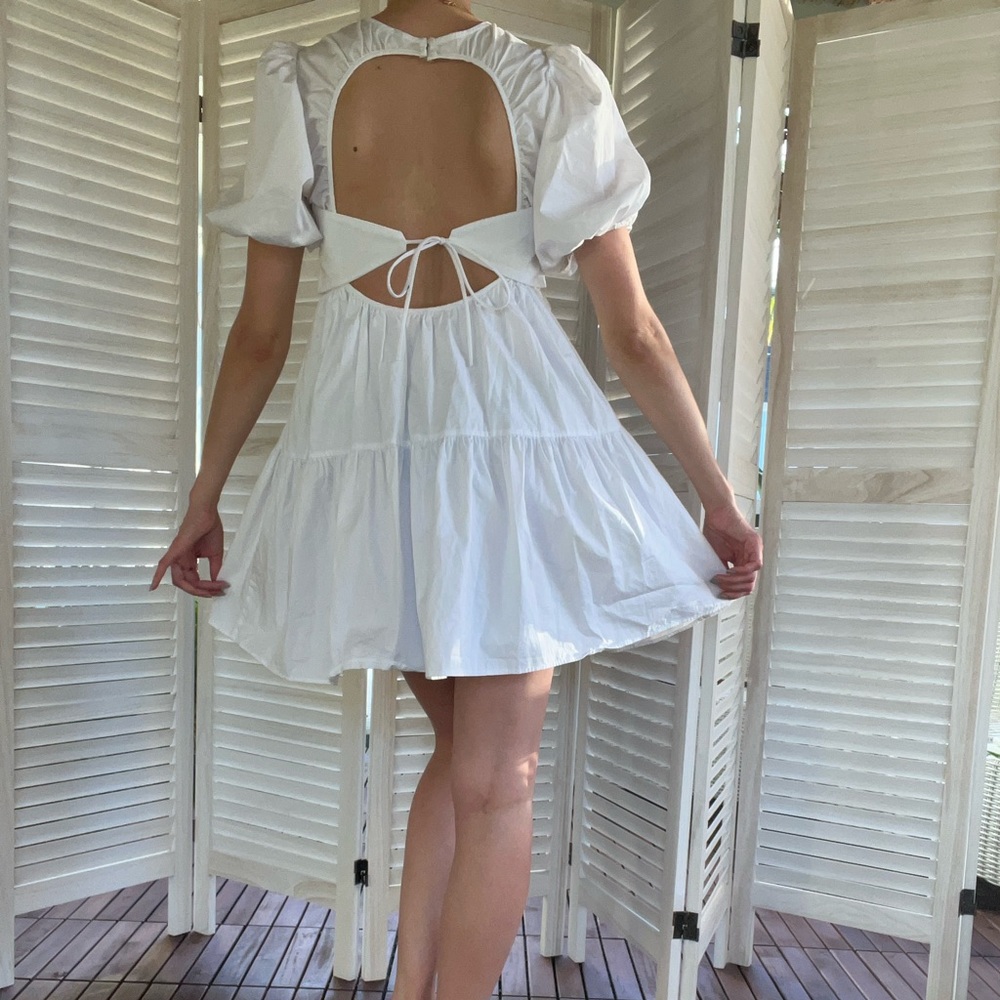 White, spring Zara dress! Back tie, open back